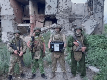 Тюменские бойцы получили квадрокоптер, приобретенный первичками «Единой России»