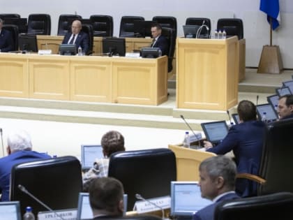 Городские депутаты отметили качественное благоустройство дворов