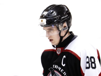 Капитан хоккейного клуба «Тюменский Легион» Владимир Крикунов: «Попасть в зону плей-ин в наших же интересах»