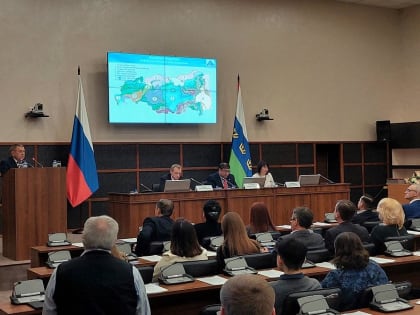 Обсудили важные вопросы и поздравили научную общественность региона с заслуженными наградами на заседании Академического собрания