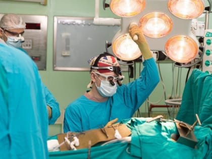 Успешная операция по удалению гигантской опухоли щитовидной железы в Тюмени