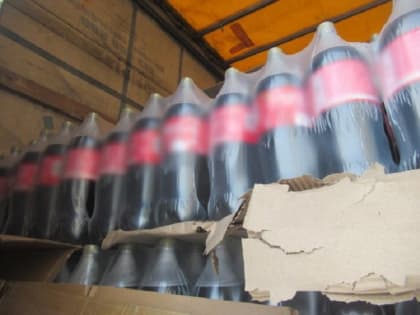 Тюменские таможенники не пропустили из Казахстана 20 тонн газировки