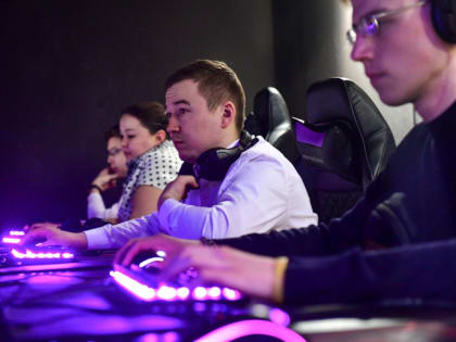 От тюменских школьников ждут заявки на конкурс "Начинающий программист"