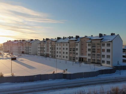 Два четырехэтажных дома с лифтами сдает застройщик в новом ЖК на Велижанском тракте