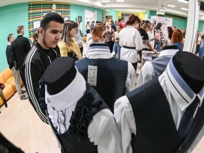 Тюменские предприниматели готовы шить одежду из индийских тканей