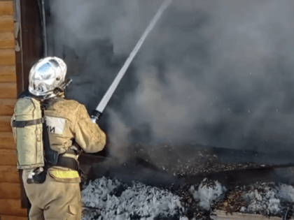 В селе Падун Заводоуковского района сгорели надворные постройки