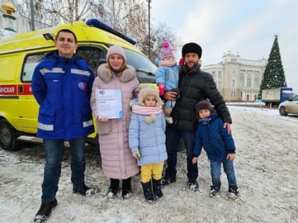 Случай на дороге: тюменка пришла на помощь и спасла жизнь незнакомцу