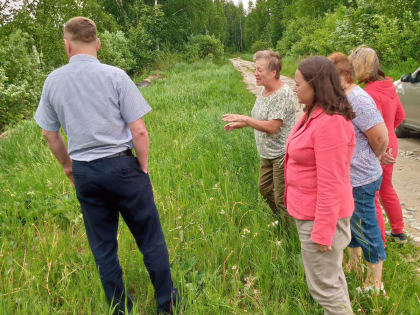 Члены садового общества в Нижнетавдинском районе рассказали депутату-коммунисту Регине Юхневич о своих проблемах