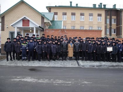 Заводоуковские полицейские празднуют новоселье