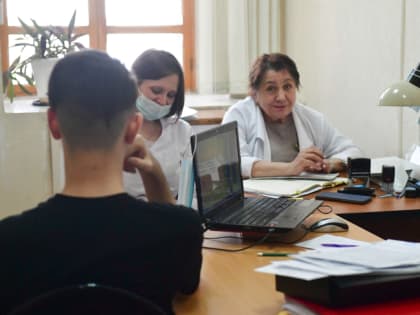 Тобольские врачи проводят выездные консультации в Заболотье