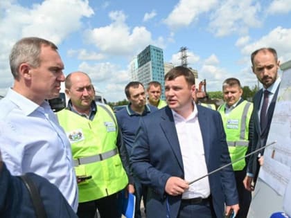 «Партийный десант» проверил объекты Калининского округа, где идет благоустройство