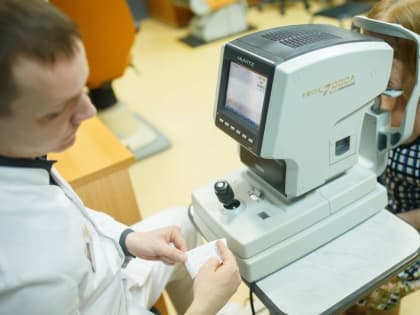 Тюменские офтальмологи обсудили современные методы лечения катаракты