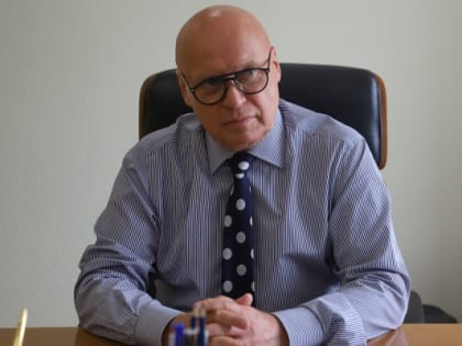 Евгений Заболотный поздравил тюменцев с Днем защитника Отечества