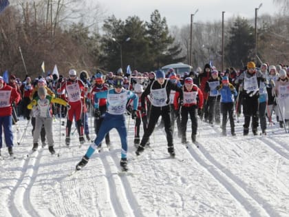 Евгений Гараничев вышел на «Лыжню России» в Тюмени