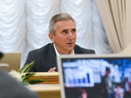 Профессиональных успехов пожелал работникам машиностроительной отрасли Александр Моор