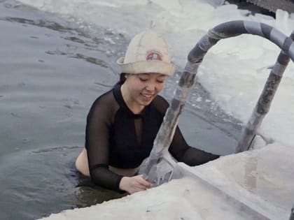 Тюменские студенты с участниками международного проекта LЁD изучают влияние холода на организм человека