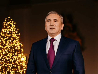 Александр Моор поздравил жителей Тюменской области с Новым годом