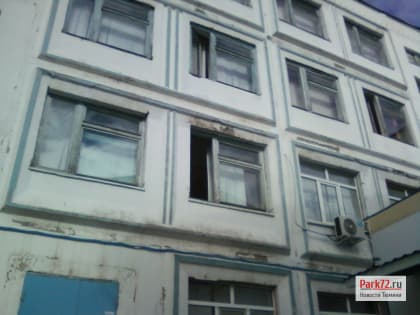 Тюменская школа №62 ещё не готова после капитального ремонта, а губернатор Моор пообещал, что она откроется к 1 сентября