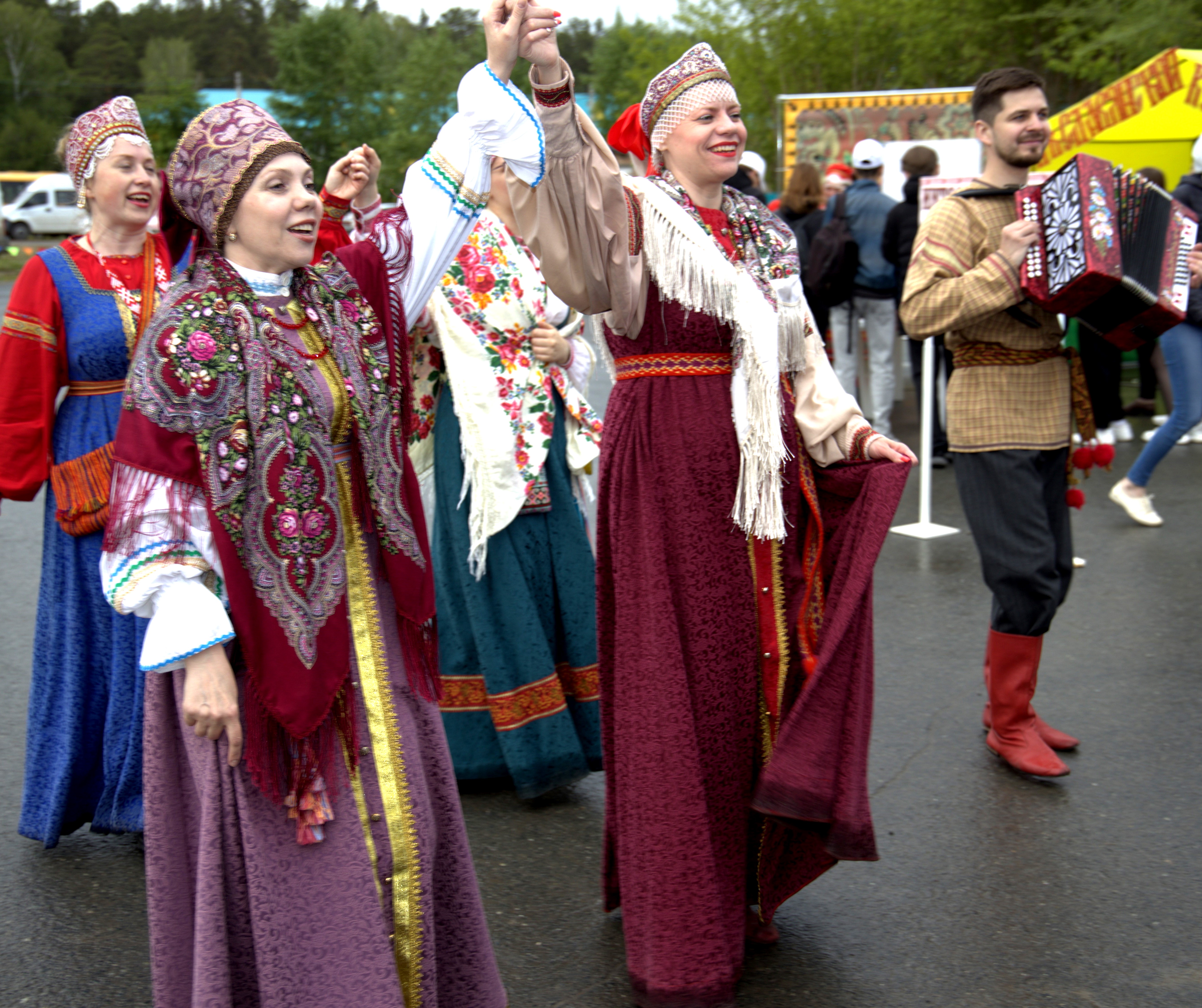 День фольклора праздник. Фольклорный праздник. Фольклорный праздник для молодежи. Фольклорный фестиваль. Тюмень праздник.