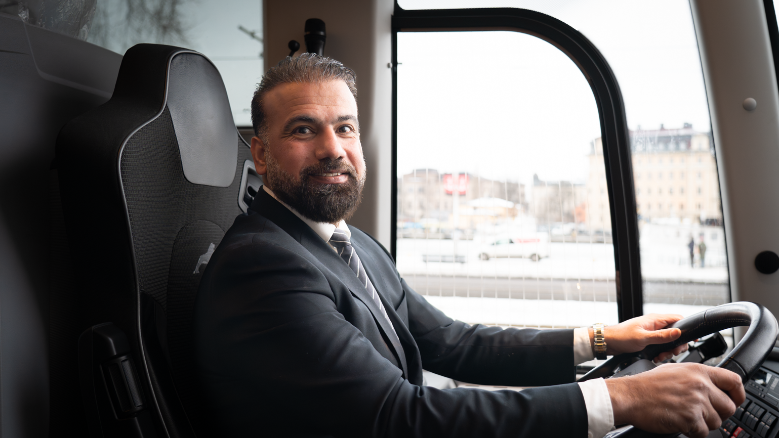 What is meant by chauffeur service — professional chauffeur with luxury Mercedes in Stockholm