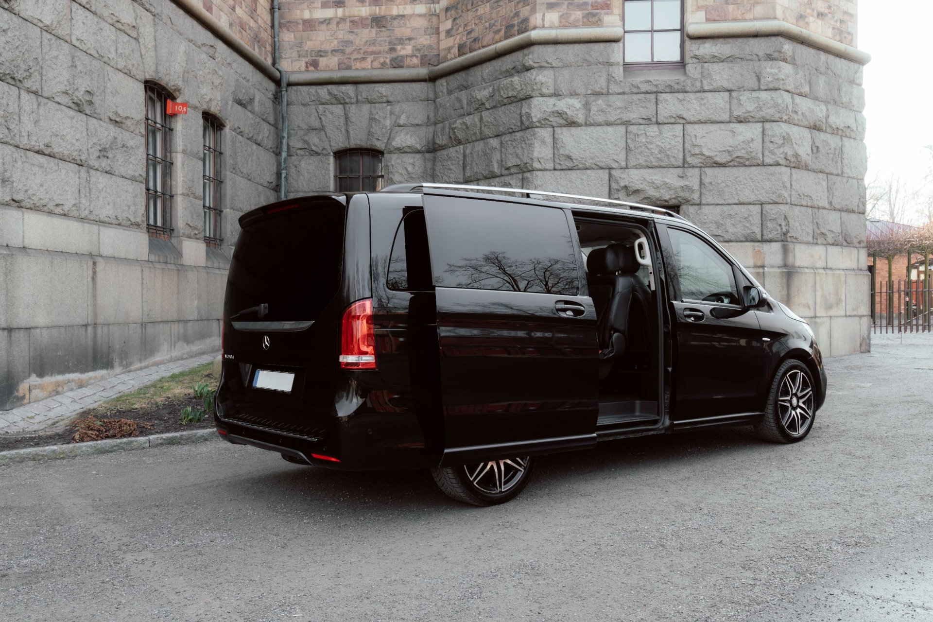 Mercedes Executive V-Class – Transfer With Style