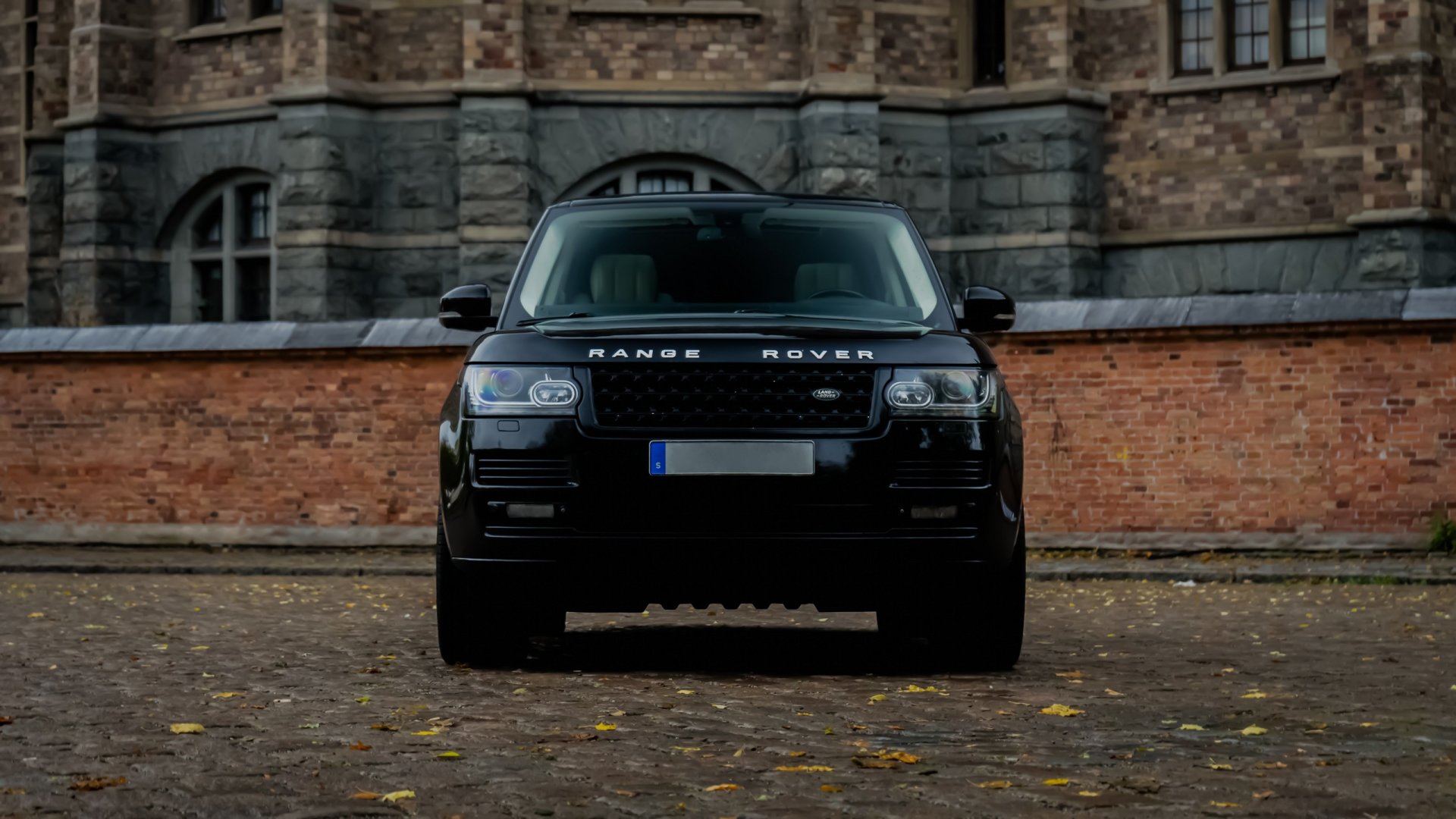 Range Rover Luxury For City Or Outback