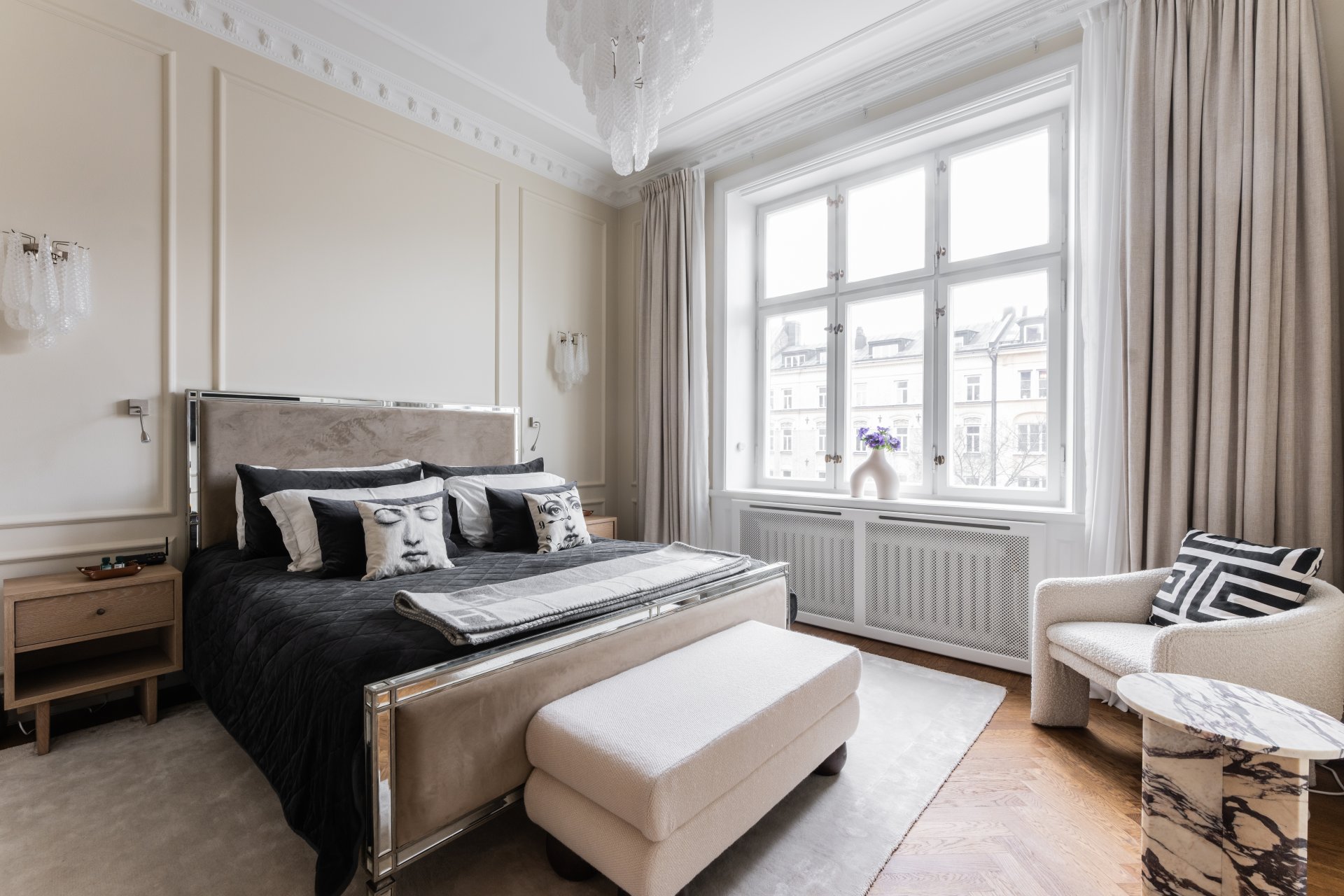 Via Monte master bedroom suite