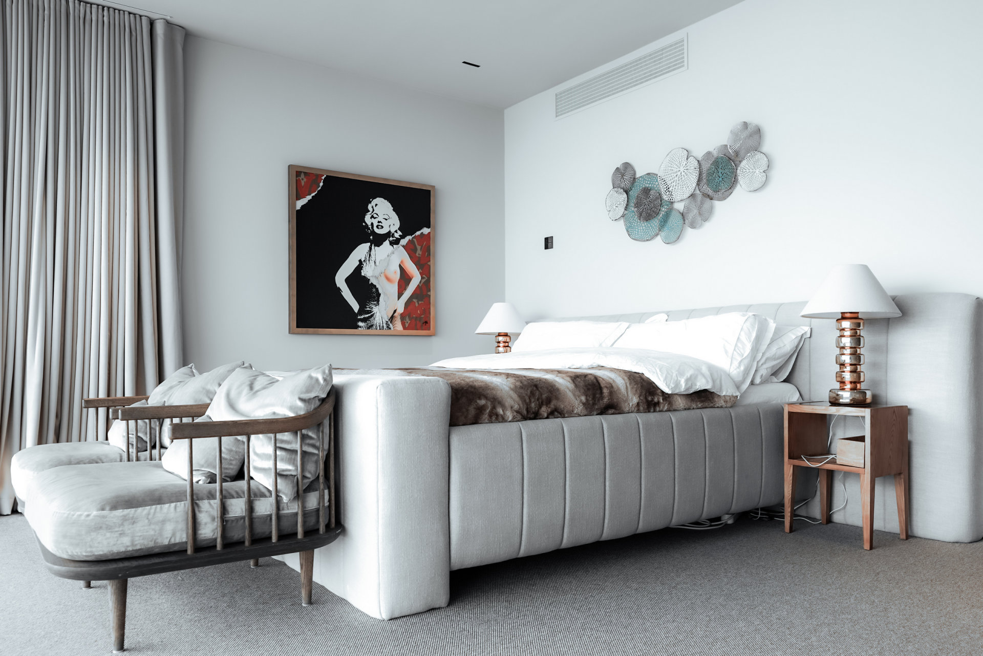 A Villa with Five Bedrooms - Villa Manhattan