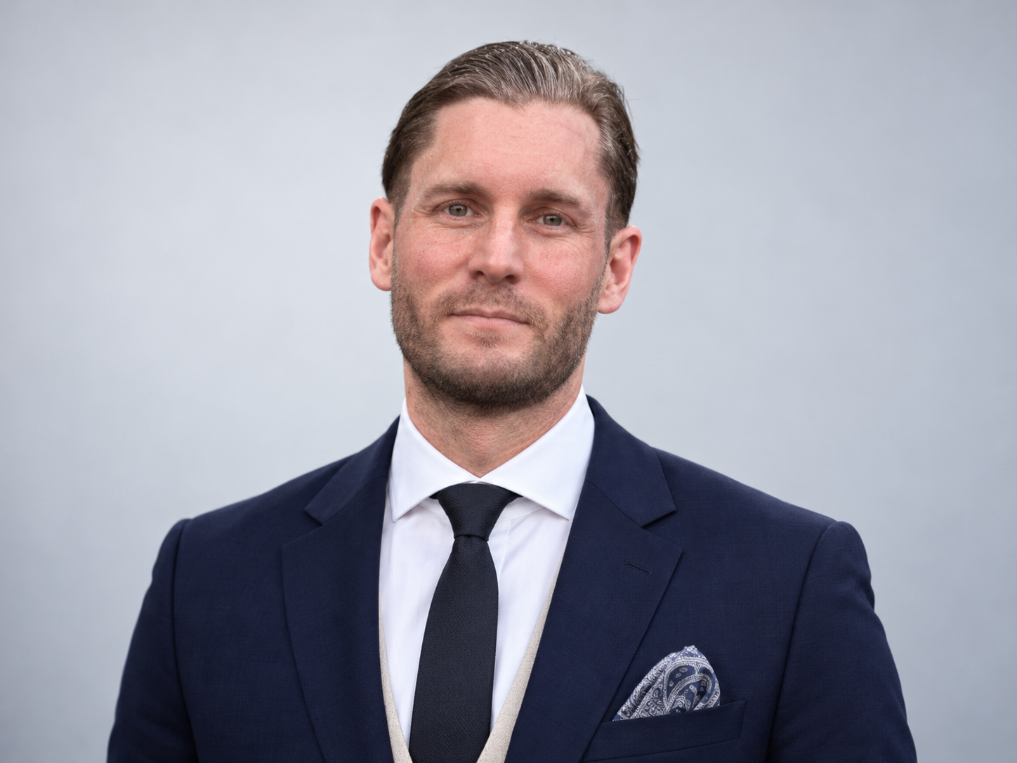Mr Charlie L., Managing Director, Nordic Region, Mr Charles