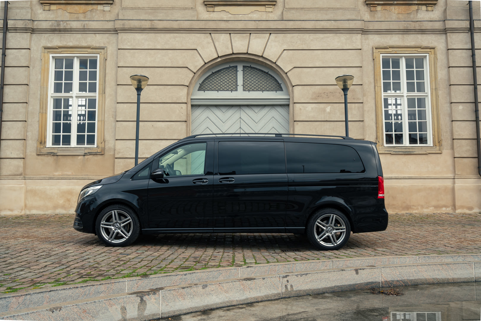 Mercedes Executive V-Class Exterior