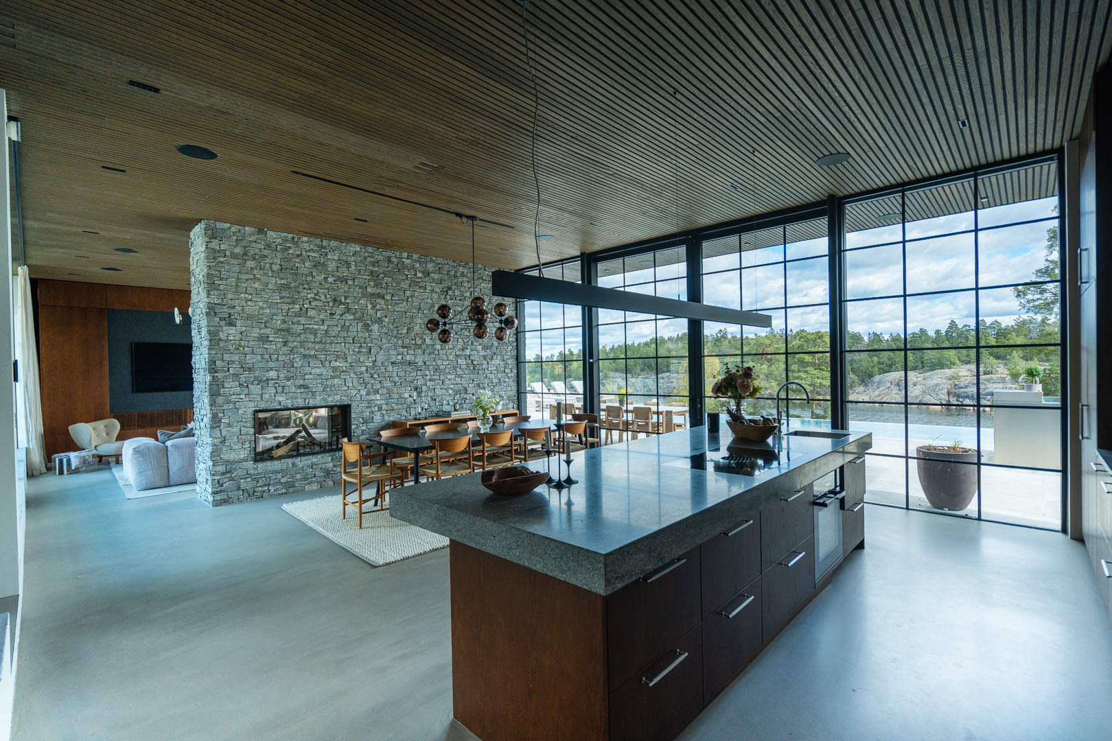Malibu Estate: Stay in Värmdö, Explore Stockholm