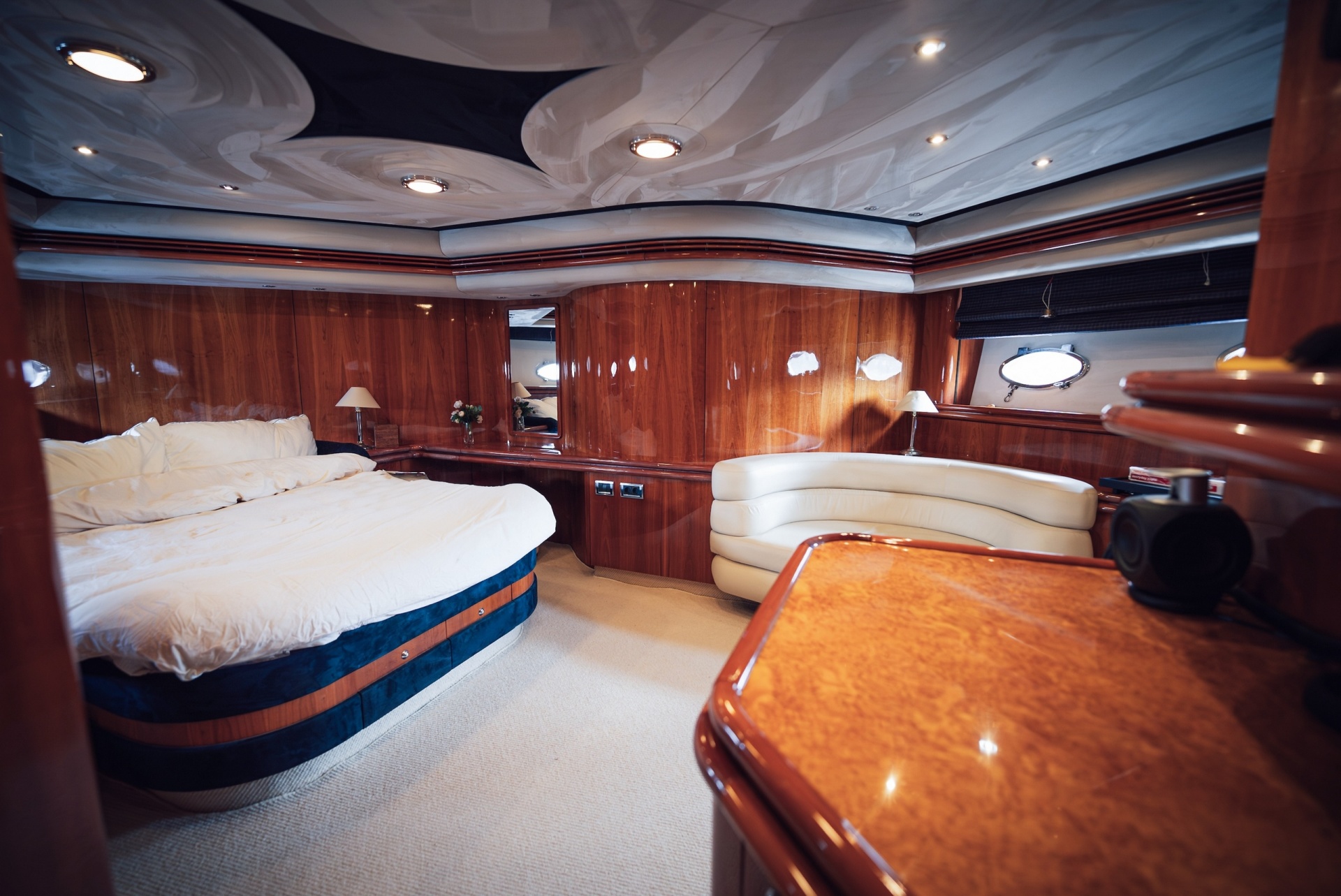 Sunseeker 84