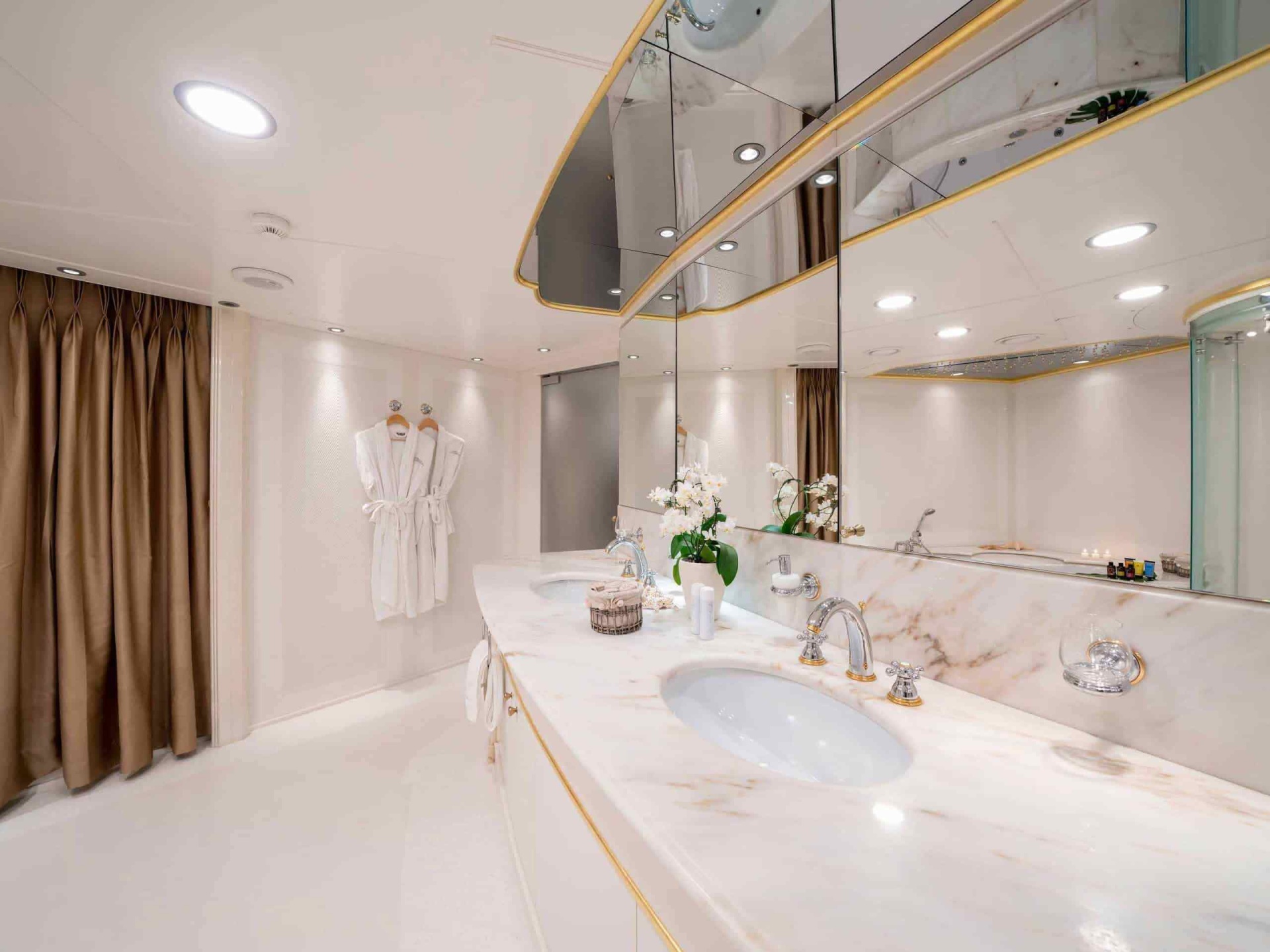Ms Reverie Yacht