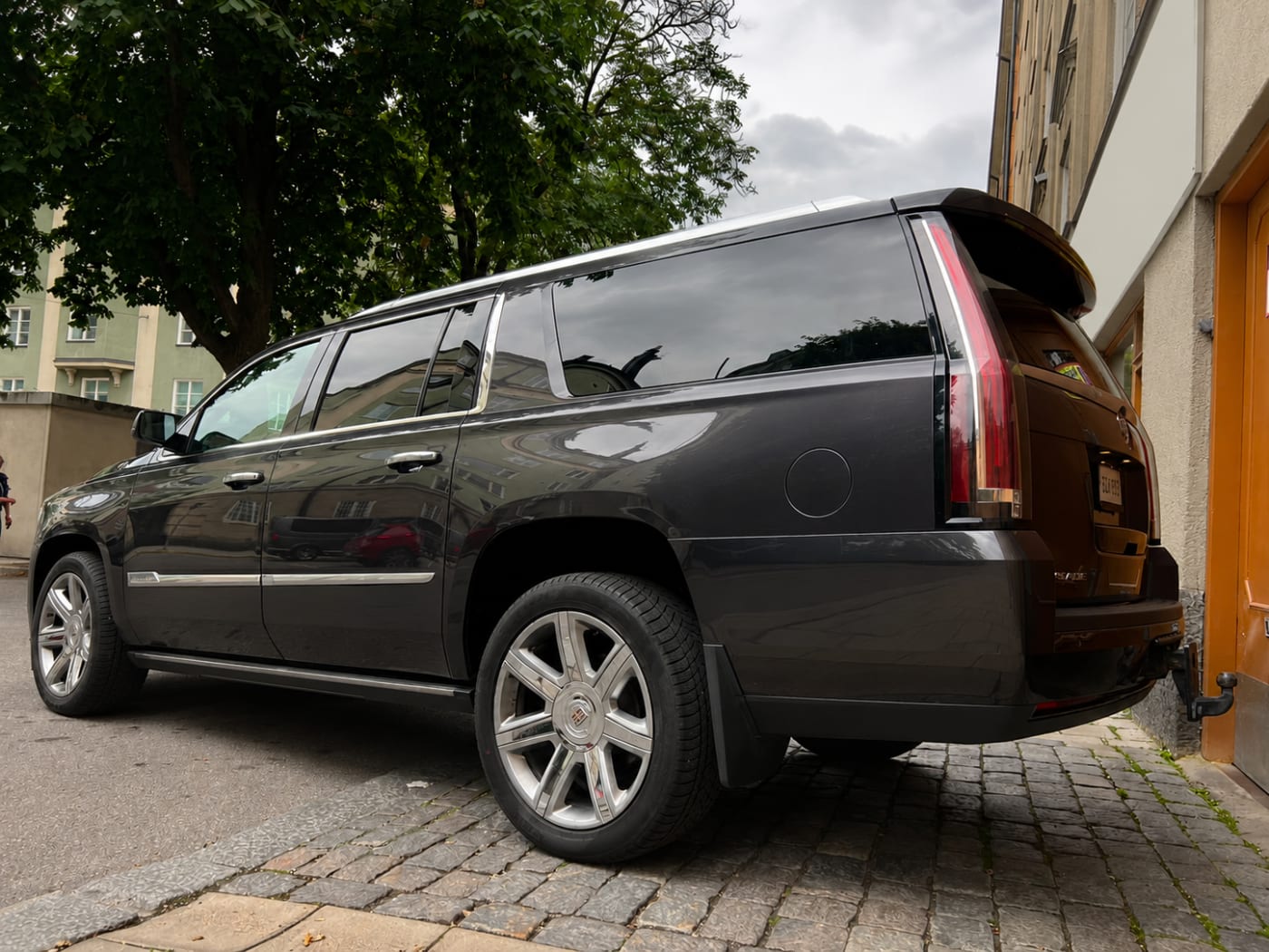 Cadillac Escalade interior — luxury SUV rental Stockholm
