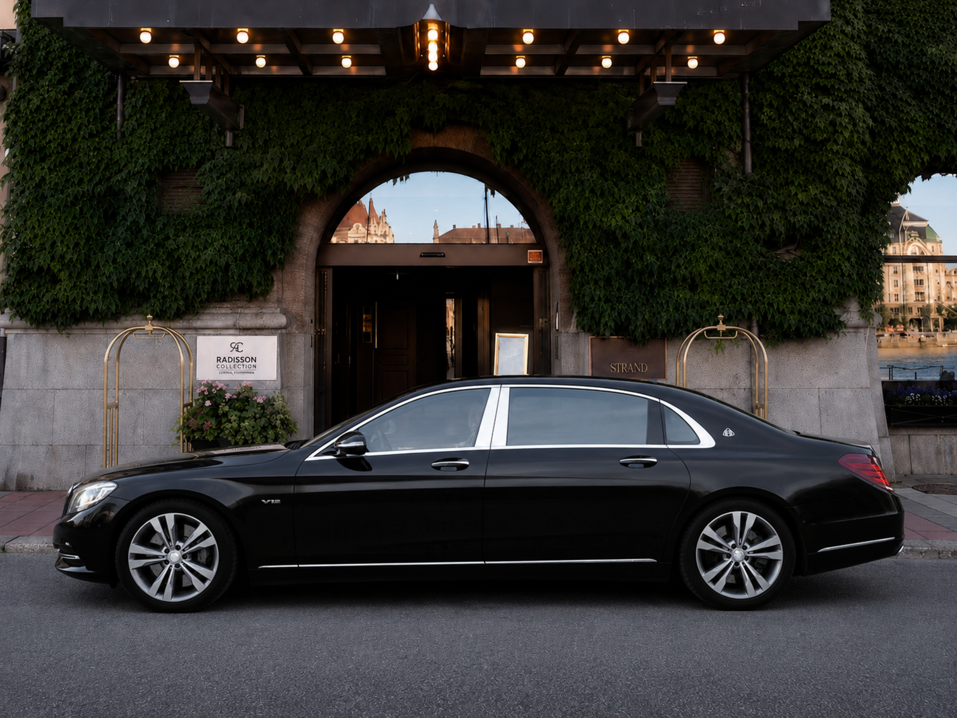Mercedes-Maybach S600 exterior