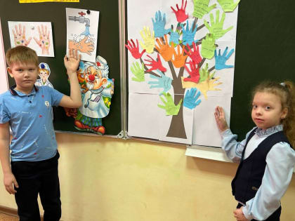 Юные дороховчане сделали «Дерево здоровья»