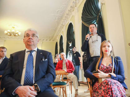 23 июня в 15.00 в малом зале ДК им. Ю.А.Гагарина состоялся отчёт главы Сергиево-Посадского городского округа Дмитрия Александровича Акулова.
