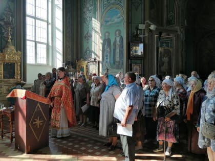 Молебен о страждущих недугом винопития или наркомании в Озерах