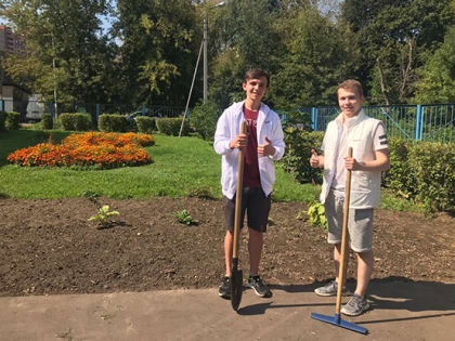 Щёлковские молодогвардейцы помогли в подготовке школы к учебному году