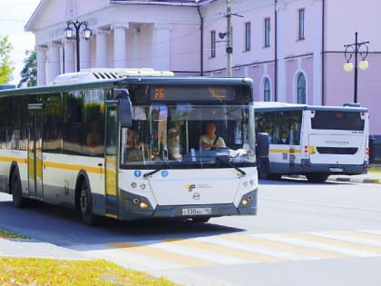 Глава городского округа Шатура поздравил работников автотранспортных предприятий с профессиональным праздником