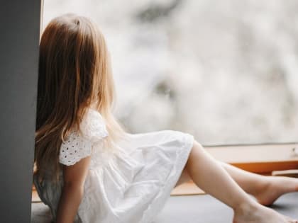 Безопасность детей: как защитить их от падения через окно