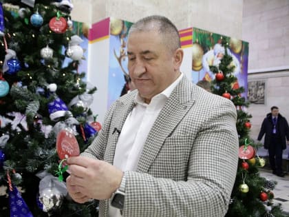 «Ёлка желаний» продолжает радовать юных жителей Воскресенска