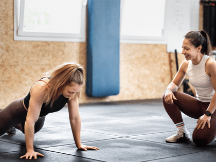 Фитнес-тренер рассказала об опасности популярных упражнений, который делают все