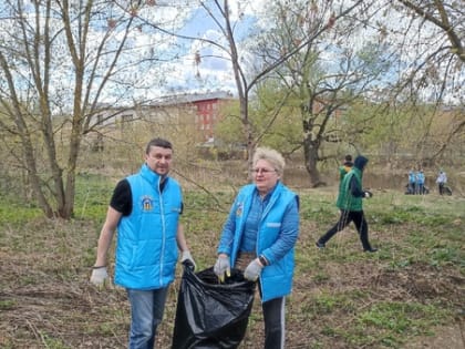 Общественники Щелково приняли участие в областном субботнике.