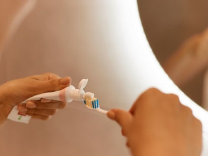 Стоматолог объяснила, как выбрать зубную пасту