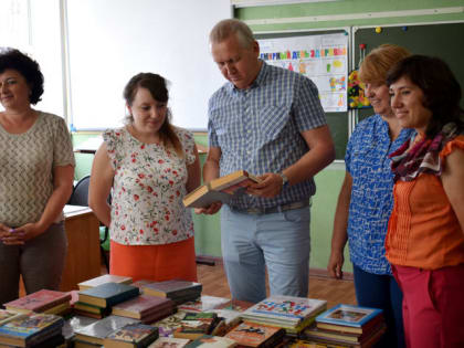 Акция «Подари книгу библиотеке» стартовала в Степановском сельском поселении.