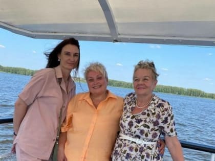 Профсоюз ИОКБ организовал прогулку на теплоходе для своих работников