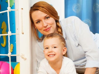 В этом году приёмные родители и опекуны получат ежегодное пособие на детей в увеличенном размере — 41 953,0 рублей