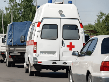 Больница Серпухова получила три новых автомобиля для экстренной помощи