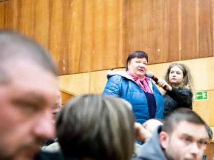 Глава Дмитровского округа провёл встречу с жителями